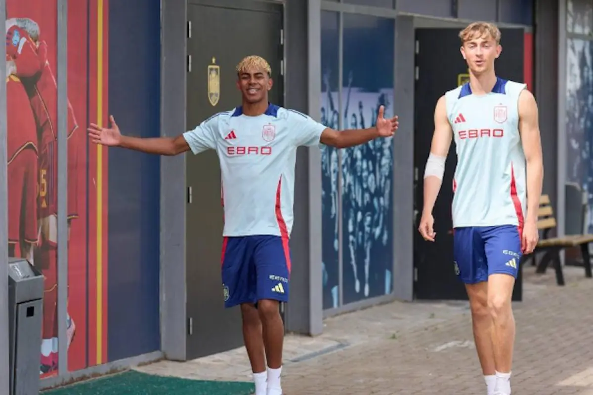 Lamine Yamal y Dean Huijsen , EFE.