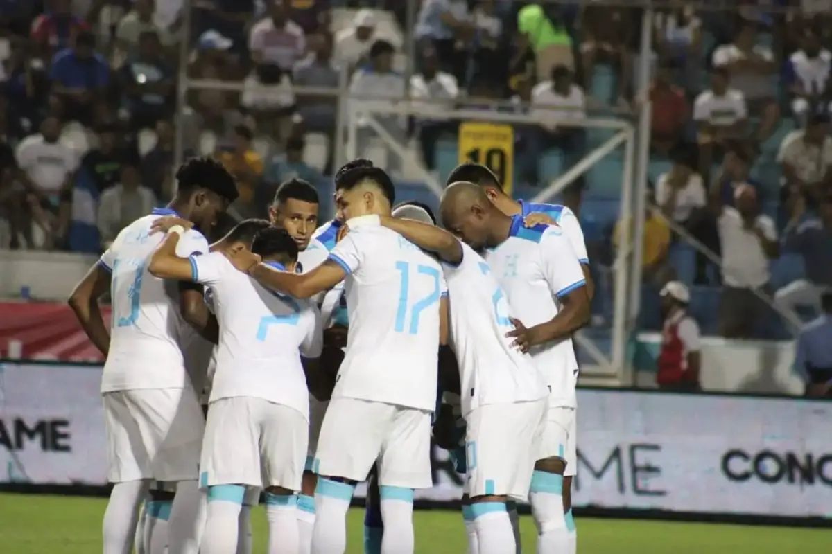 Equipos que pueden clasificar en la fecha FIFA., Redes sociales.