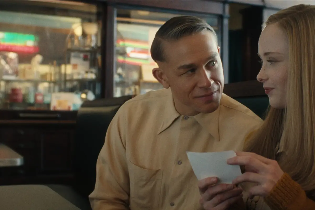 Ed Gain en serie de Netflix, Redes sociales