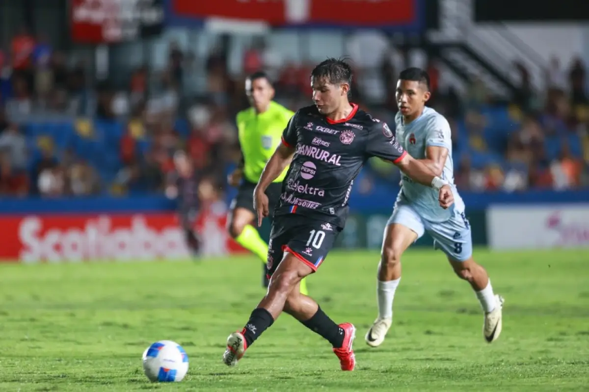 Jesús López de Xelajú es parte del cuadro de honor de los cuartos de final de la Copa  Centroamericana 2025