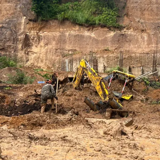 Derrumbe carretera a El Salvador. ,Foto Ejército