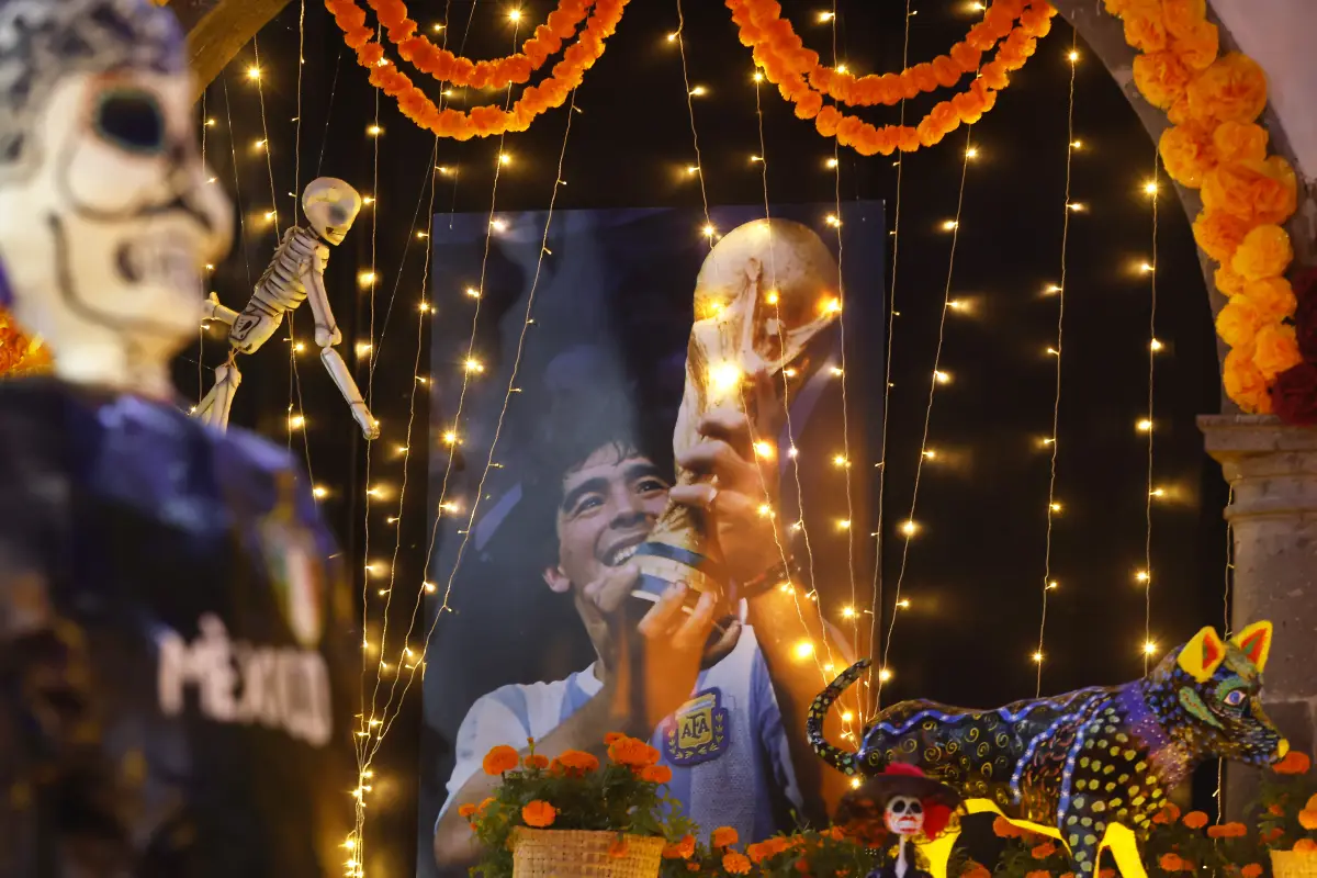 Altar dedicado a Maradona en México