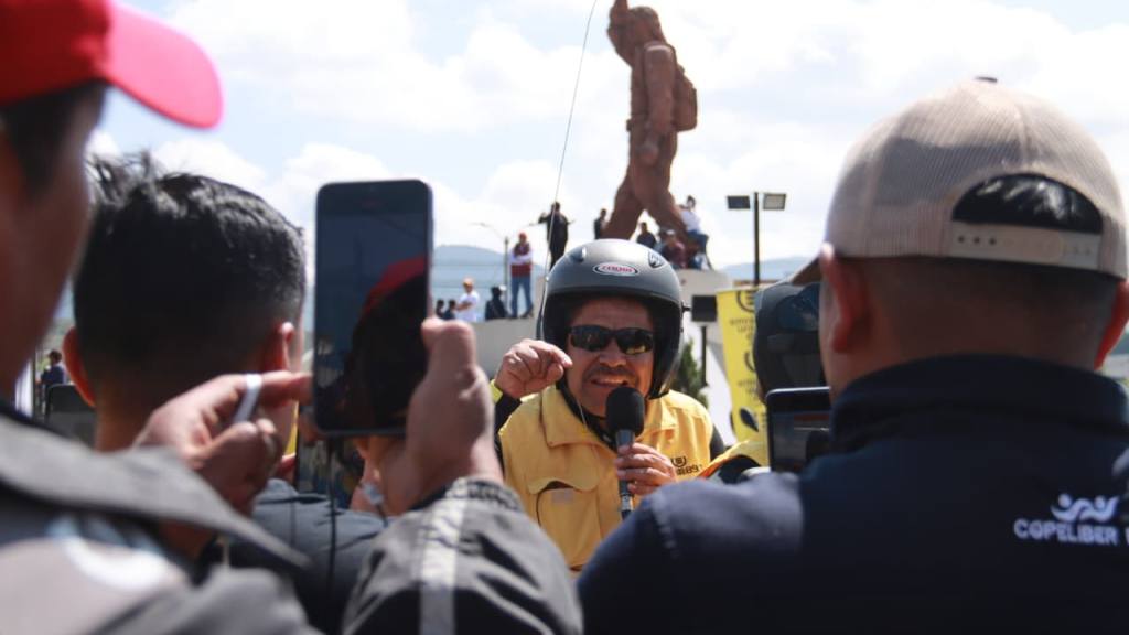 Poema al migrante de Fredy López | Alex Meoño