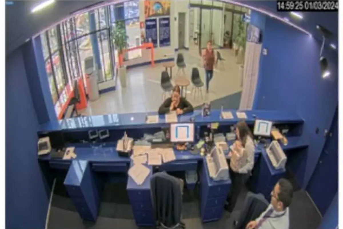 Uno de los fotogramas revelados por la fiscalía al dar a conocer el seguimiento del caso del desfalco en un banco. , Ministerio Público