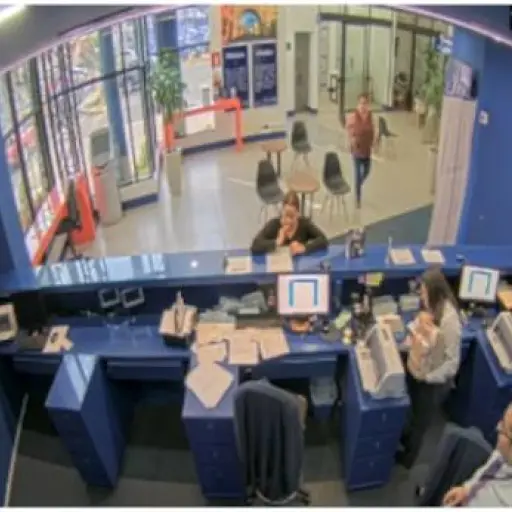 Uno de los fotogramas revelados por la fiscalía al dar a conocer el seguimiento del caso del desfalco en un banco.  ,Ministerio Público