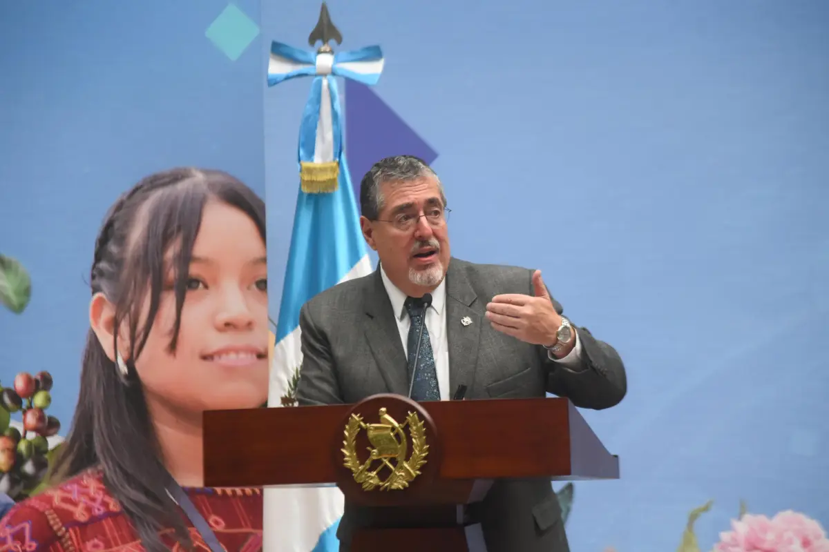 El presidente Bernardo Arévalo durante la conferencia de prensa "La Ronda", el jueves 30 de octubre., Omar Solís/Emisoras Unidas