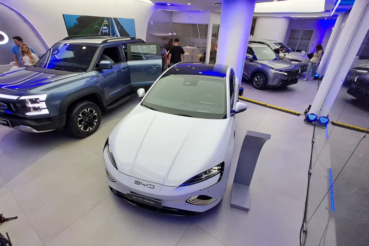 La nueva sala de ventas refuerza el compromiso de BYD por acercar la tecnología, innovación y sostenibilidad a más guatemaltecos., Foto Omar Solís