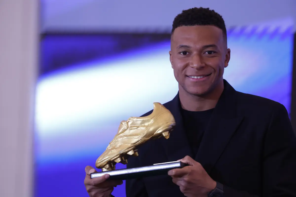 Kylian Mbappé recibe la Bota de Oro 2024-25 - EFE