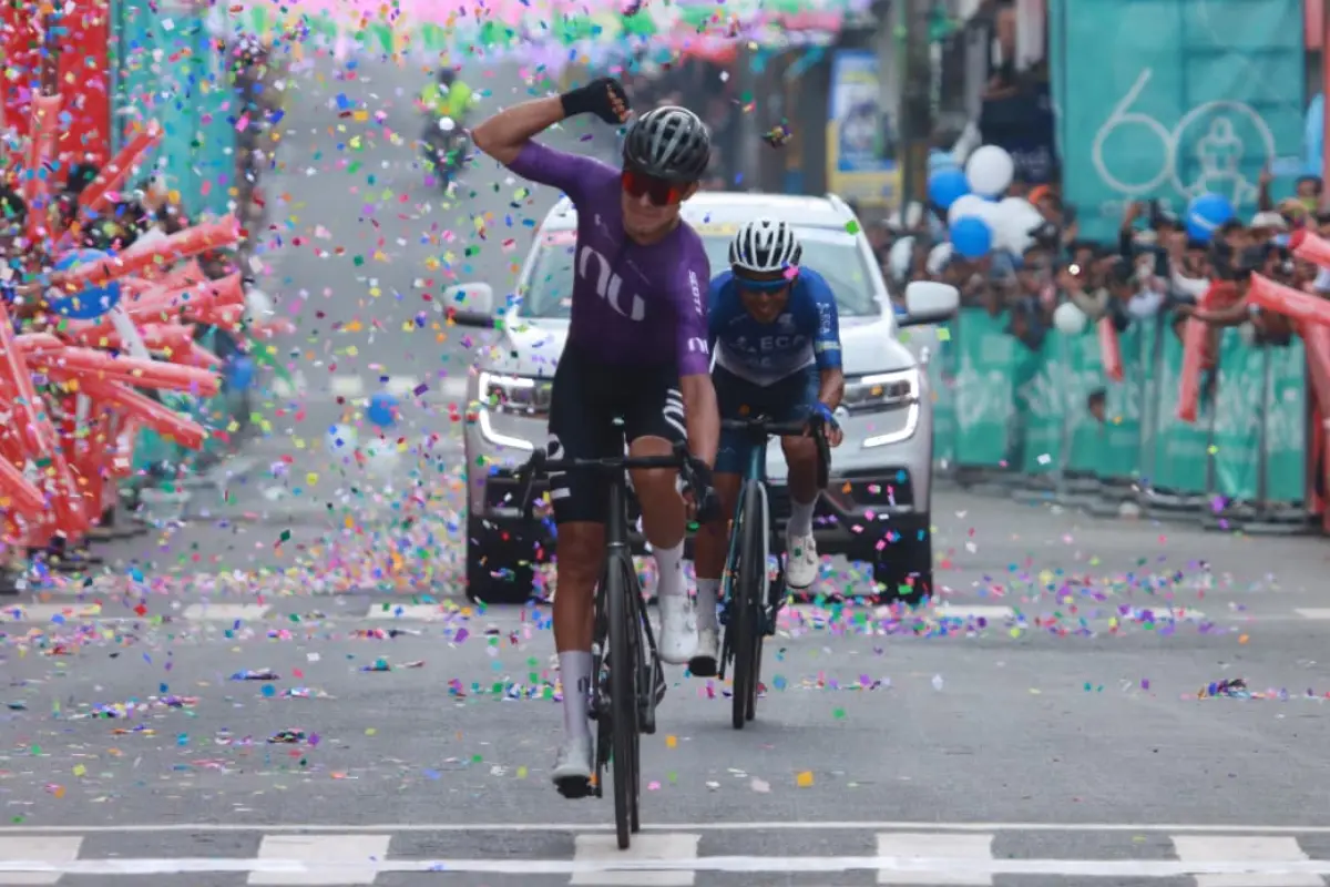Rodrigo Contreras, del NU Colombia, ganó la octava etapa de Vuelta a Guatemala