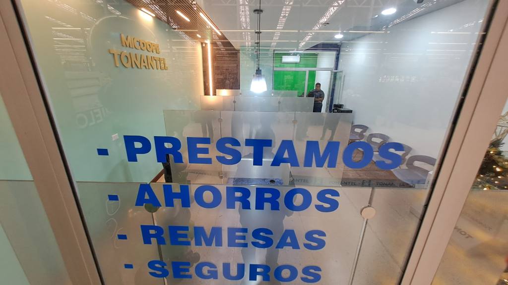 Micoope Tonantel inauguración sede en Walmart Roosevelt  | Omar Solís