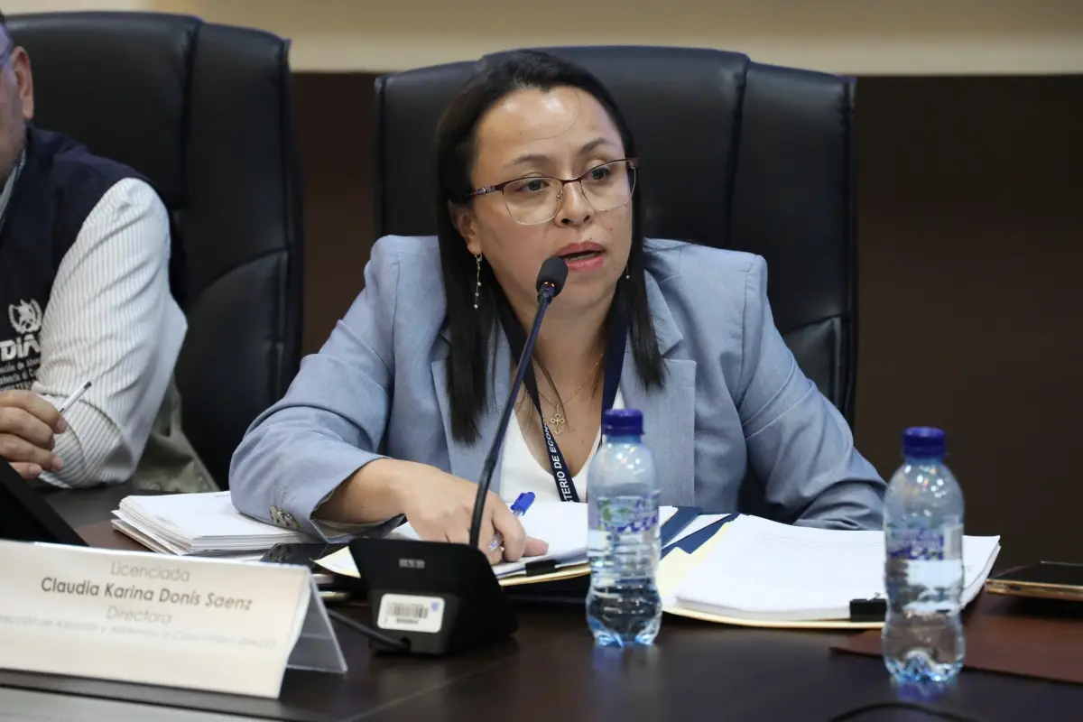 Karina Donis, directora de la Diaco., Congreso/archivo