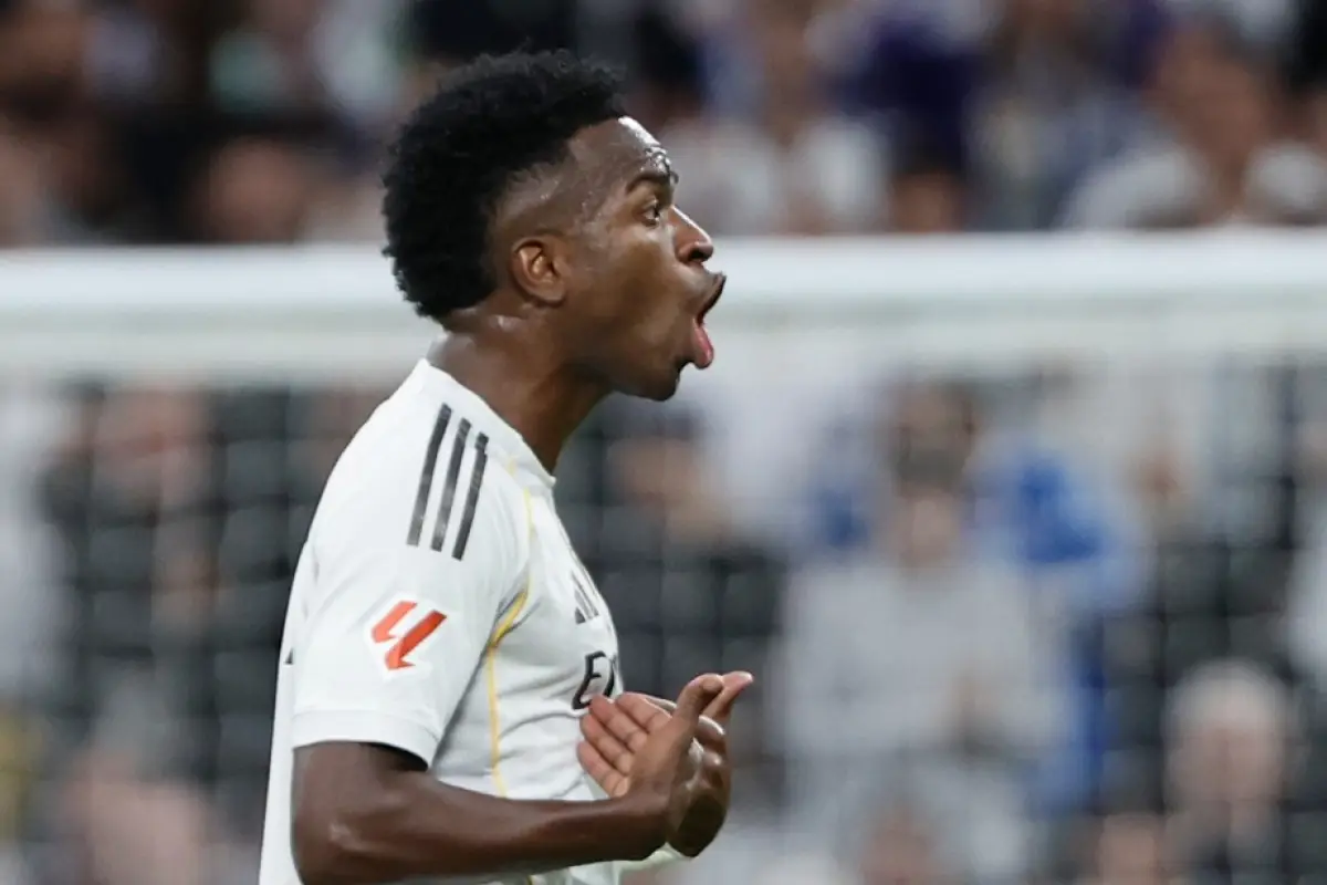 Vinícius mostró su enfado tras ser sustituido por su técnico Xabi Alonso