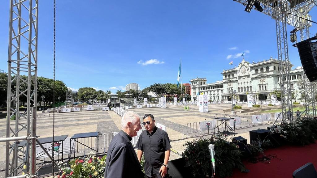 Esperan unas 25 mil personas en Plaza de la Constitución | Arzobispado de Guatemala