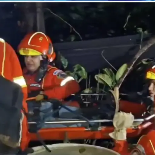 . ,Bomberos Municipales