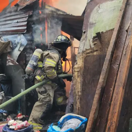 . ,Bomberos Voluntarios