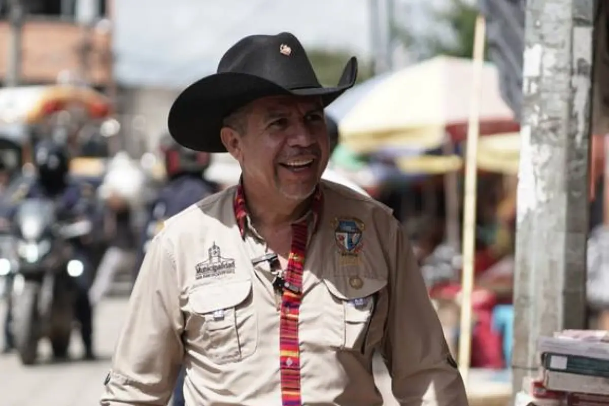 Juan Carlos Pellecer Agustín, alcalde de San Juan Sacatepéquez., .