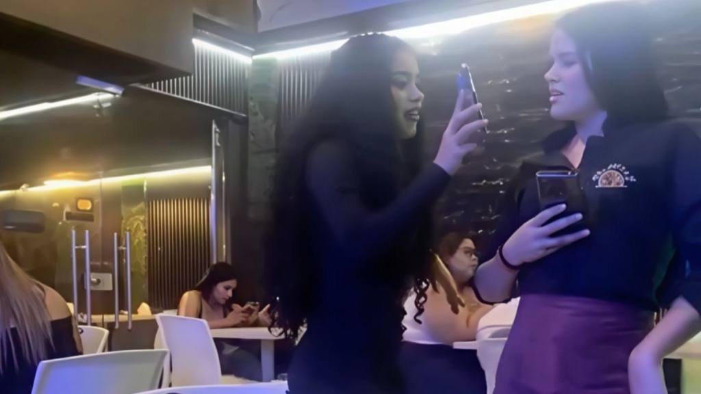 Jealous Woman Sparks Violent Restaurant Brawl with Waitress in Colombia