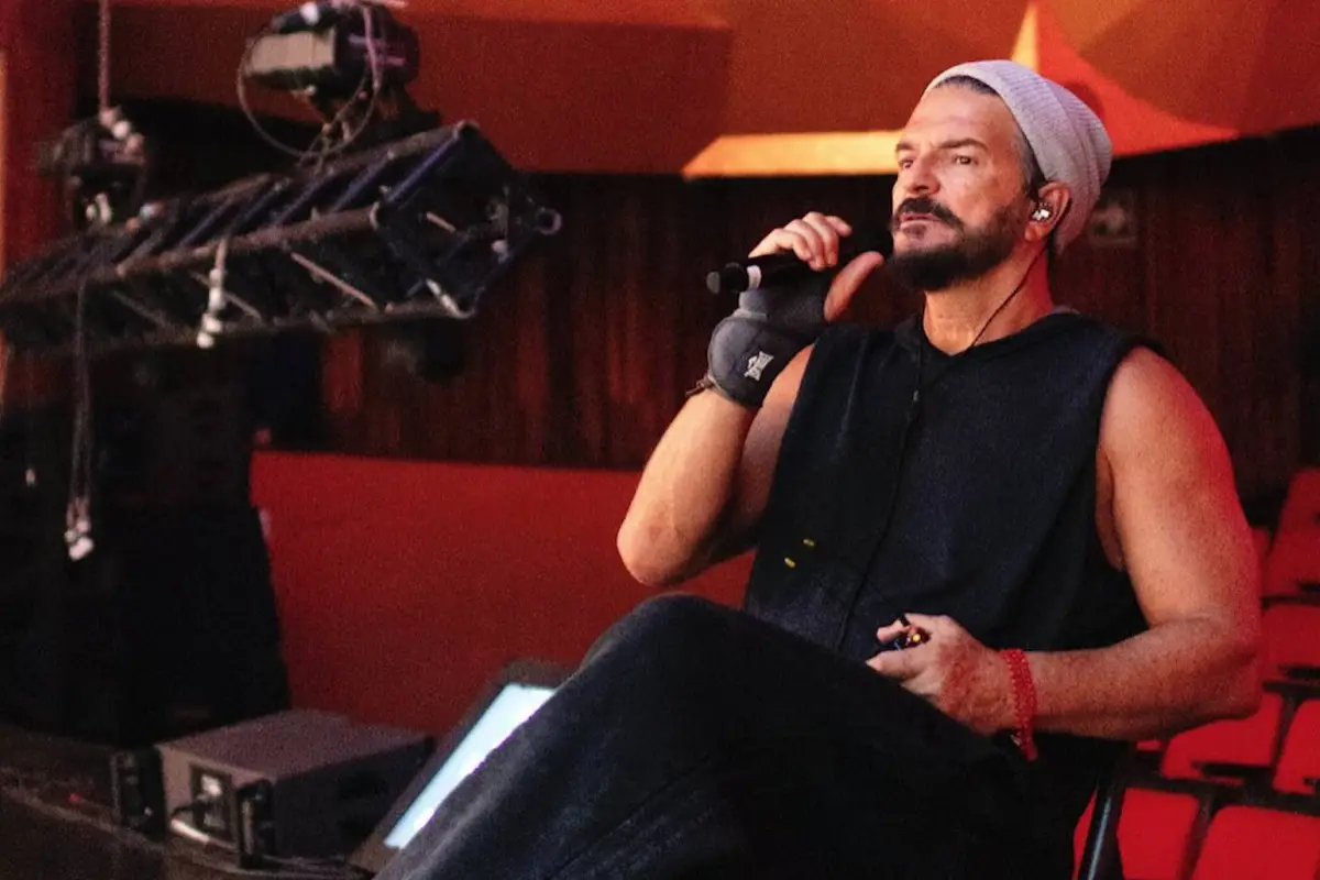 El cantautor compartió imágenes de su ensayo., Foto Instagram Ricardo Arjona