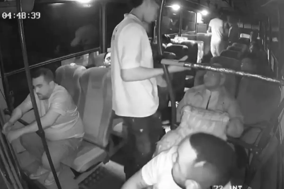 Asalto a bus en Colombia. , Captura de pantalla video X.