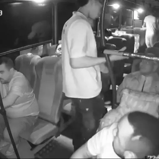 Asalto a bus en Colombia.  ,Captura de pantalla video X.