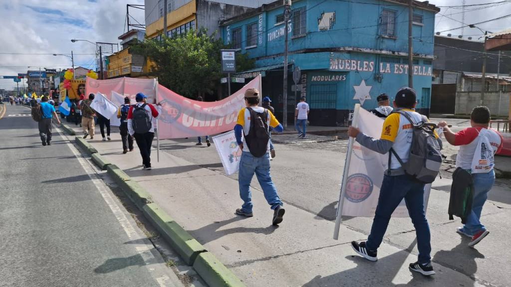 Así avanza la marcha conmemorativa de la Revolución de 1944 | Alex Meoño