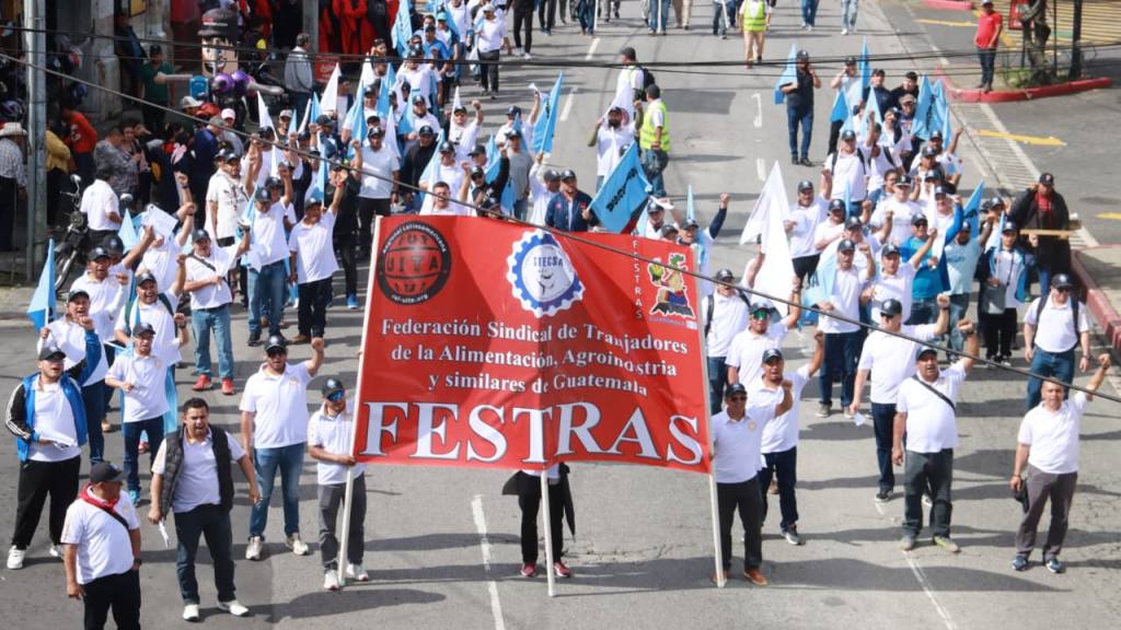 Así avanza la marcha conmemorativa de la Revolución de 1944 | Álex Meoño