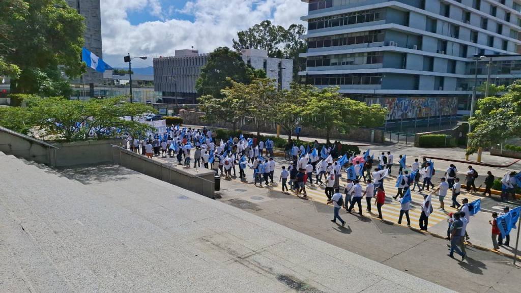 Así avanza la marcha conmemorativa de la Revolución de 1944 | Álex Meoño