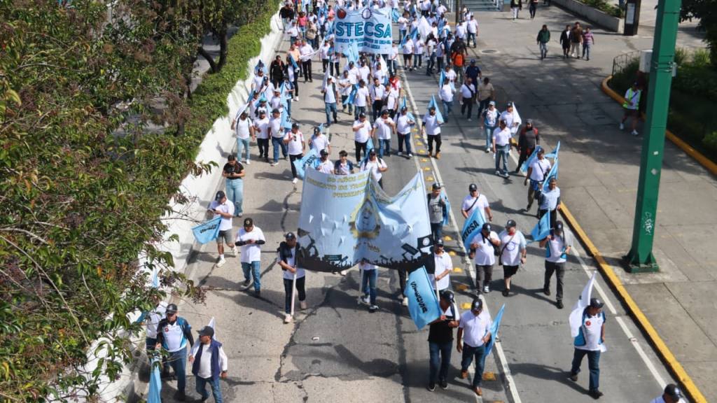 Así avanza la marcha conmemorativa de la Revolución de 1944 | Álex Meoño