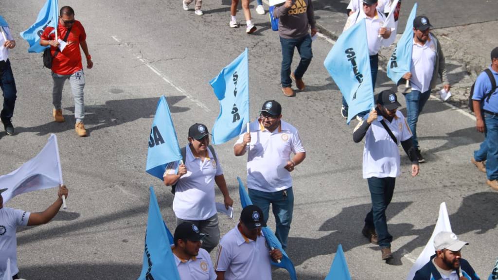 Así avanza la marcha conmemorativa de la Revolución de 1944 | Álex Meoño