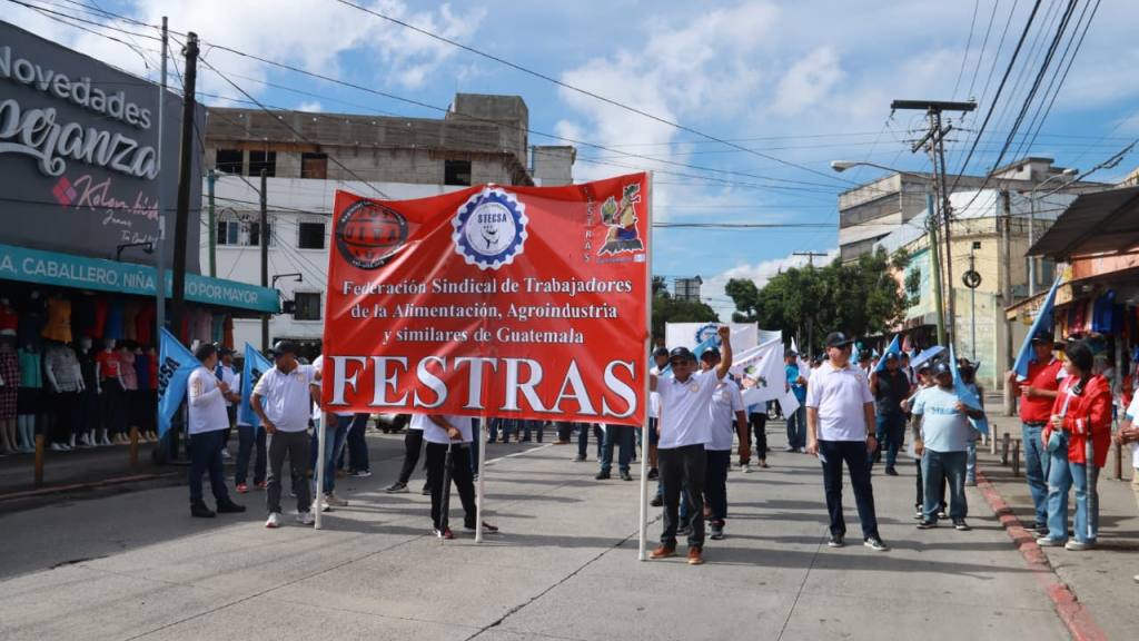 Así avanza la marcha conmemorativa de la Revolución de 1944 | Álex Meoño