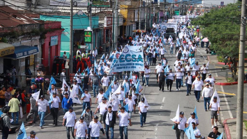 Así avanza la marcha conmemorativa de la Revolución de 1944 | Álex Meoño