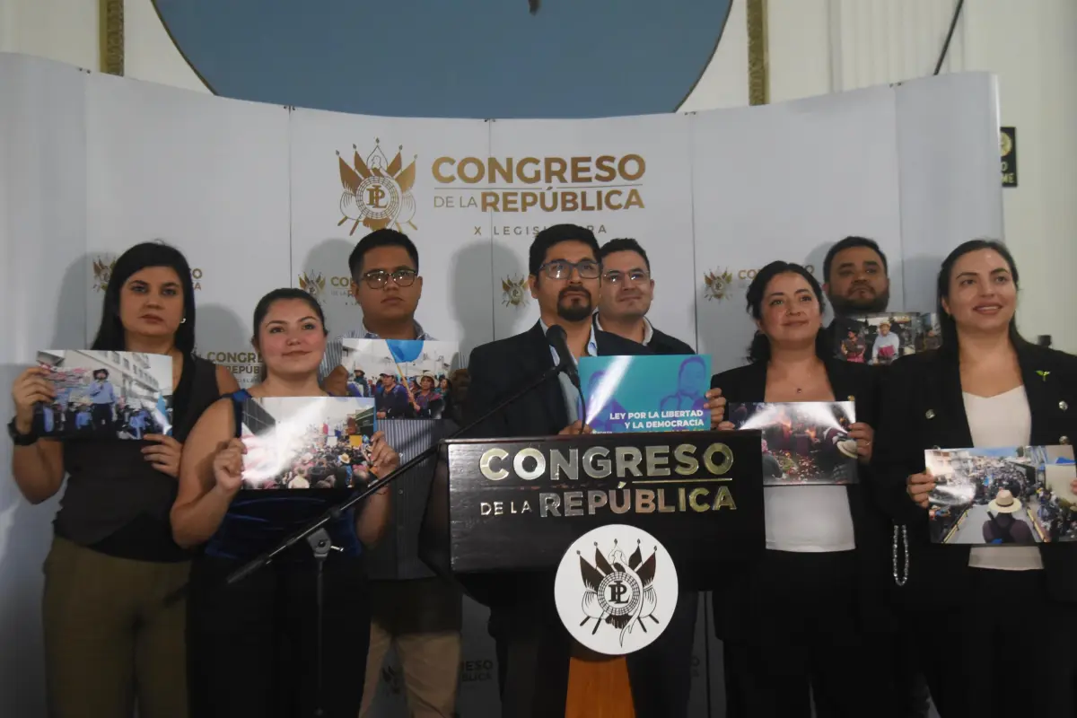 Los diputados de Semilla presentaron la propuesta de ley Pacheco-ChaclÃ¡n., Omar SolÃ­s/Emisoras Unidas