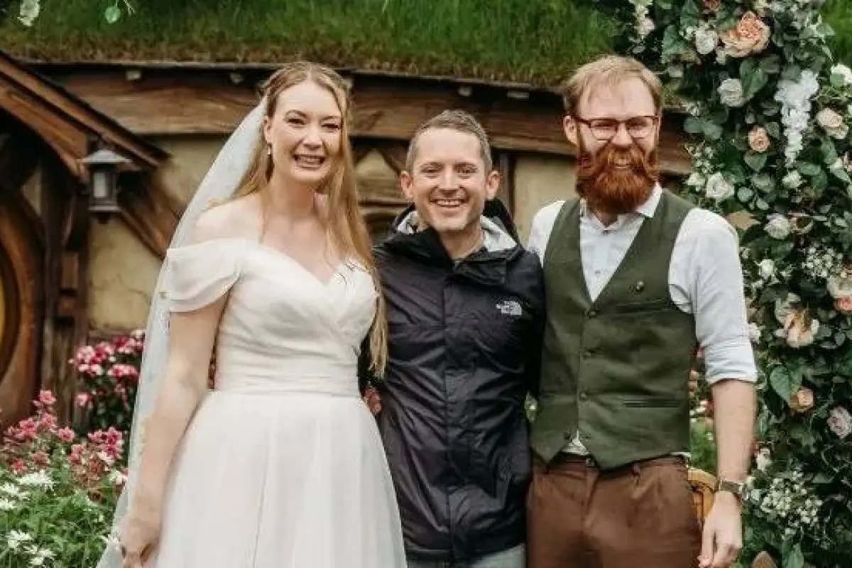 Elijah Wood, Instagram