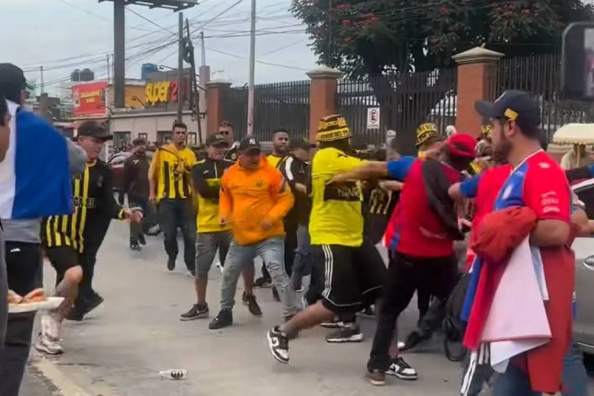 Disturbios previo al Xelajú-Real España por la Copa Centroamericana - Captura de pantalla