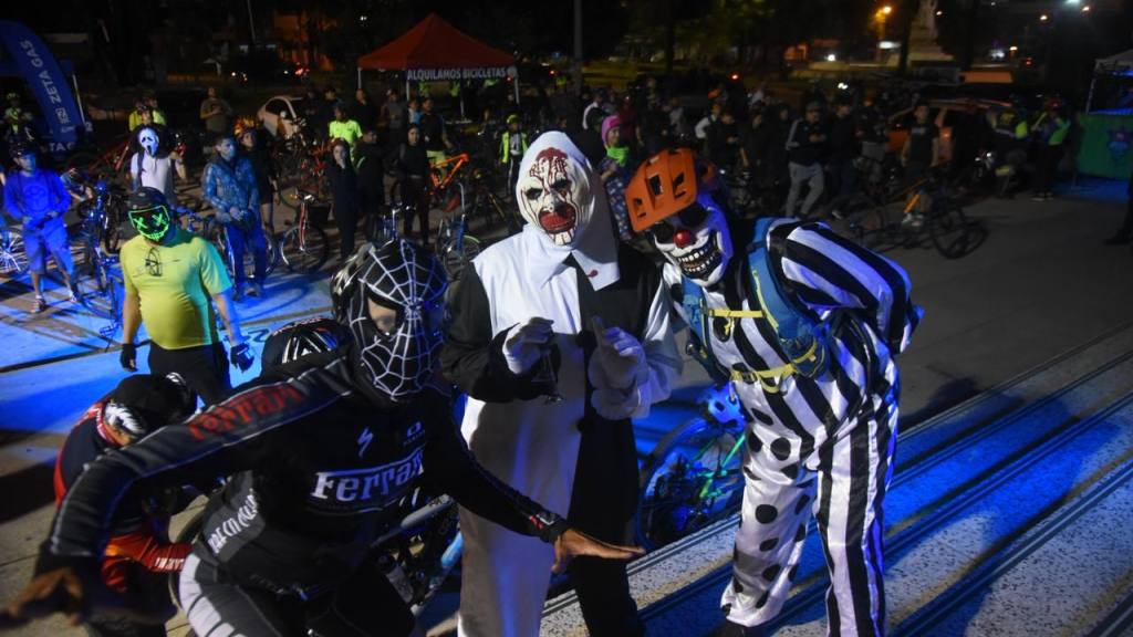 Bicitourmuniguate(8) |