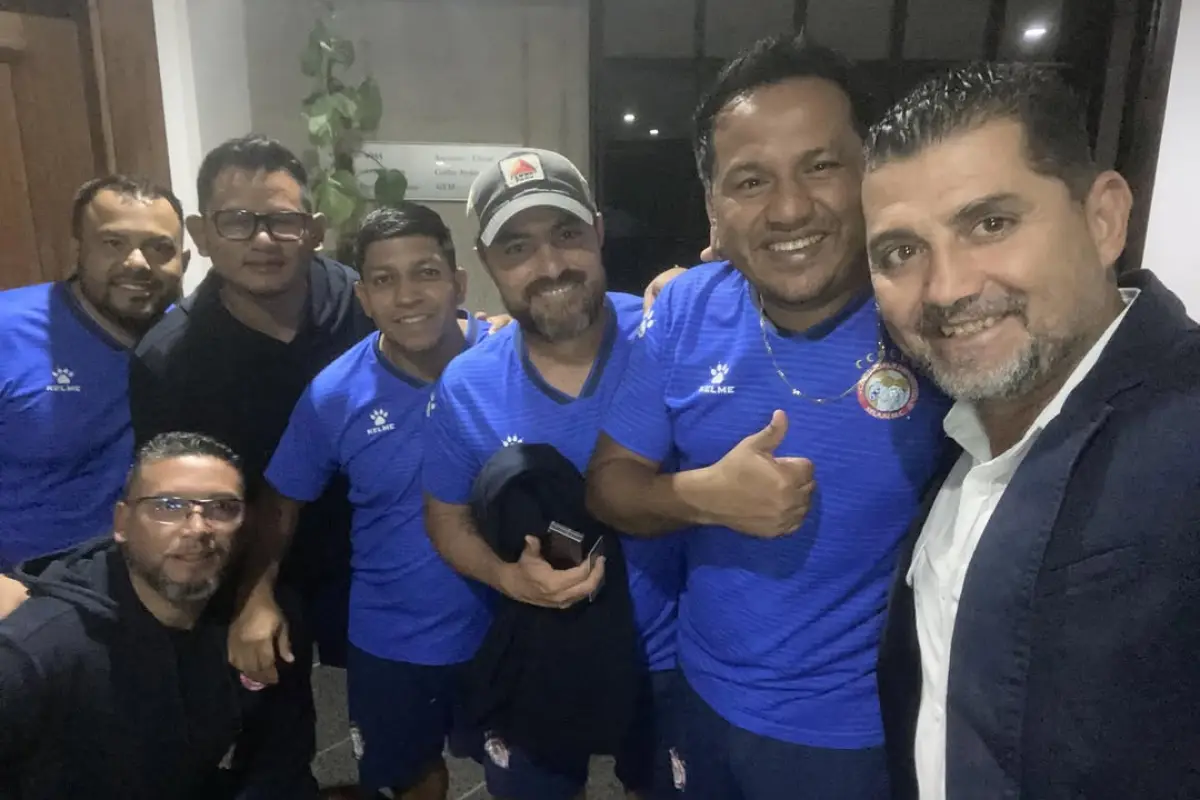 Jhonny Cubero muestra su apoyo a Xelajú previo a la final de la Copa Centroamericana - instagram @jhonny_cubero21