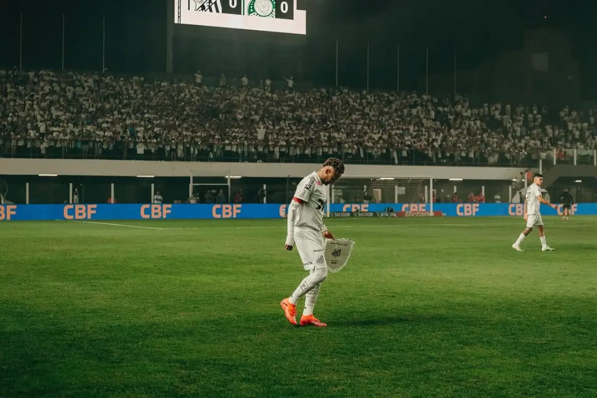 Neymar vuelve a caer lesionado - instagram @neymarjr