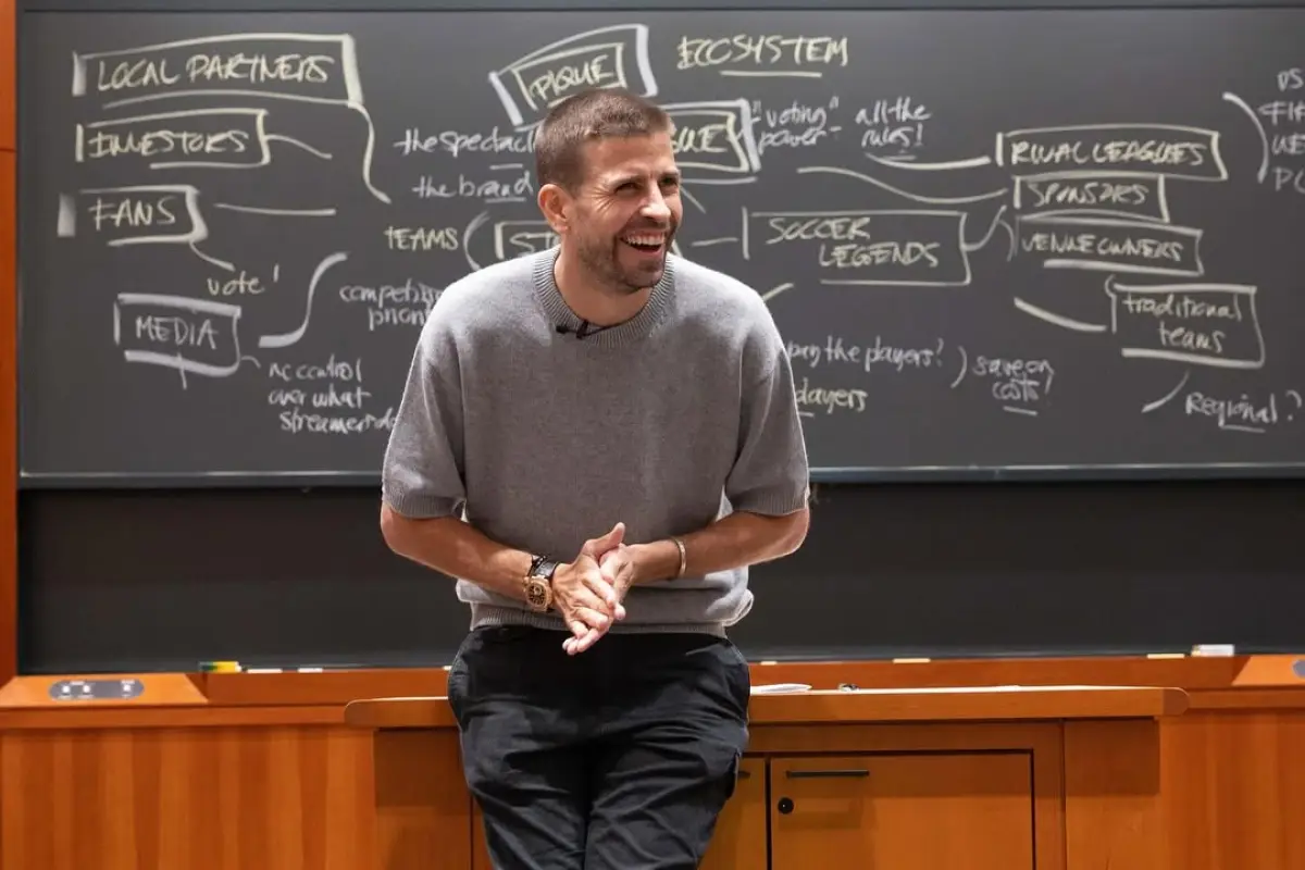 Gerard Piqué debuta como profesor en Harvard - instagram @3gerardpique