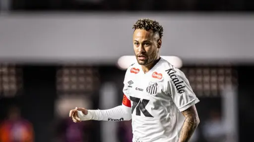 Neymar pierde el control en entrenamiento del Santos