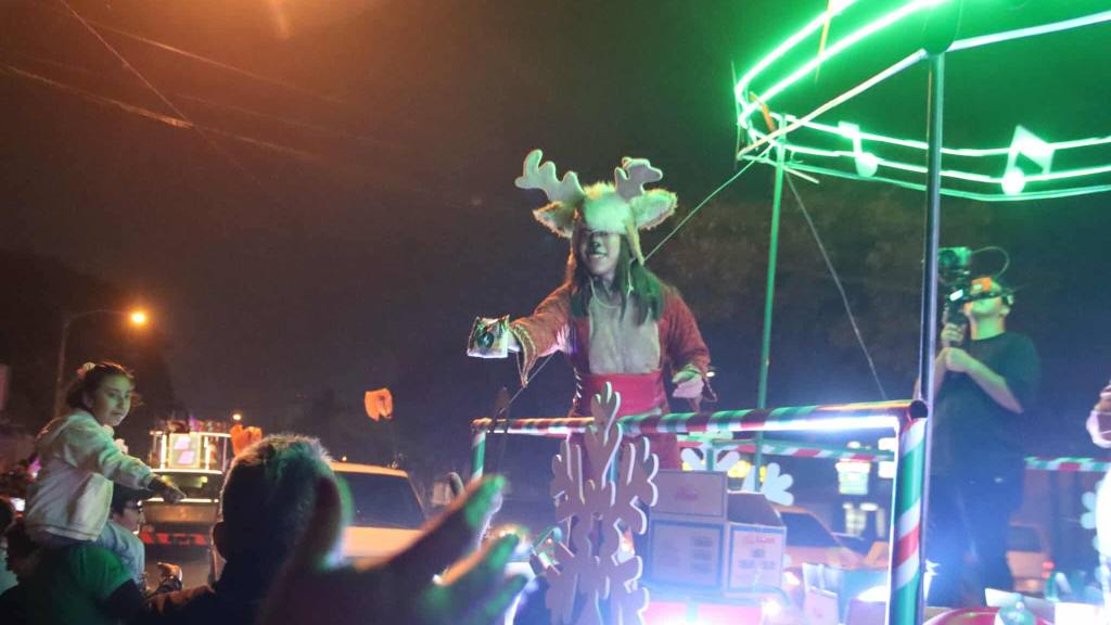 Desfile Navideño de B&B deleita a los capitalinos | Álex Meoño