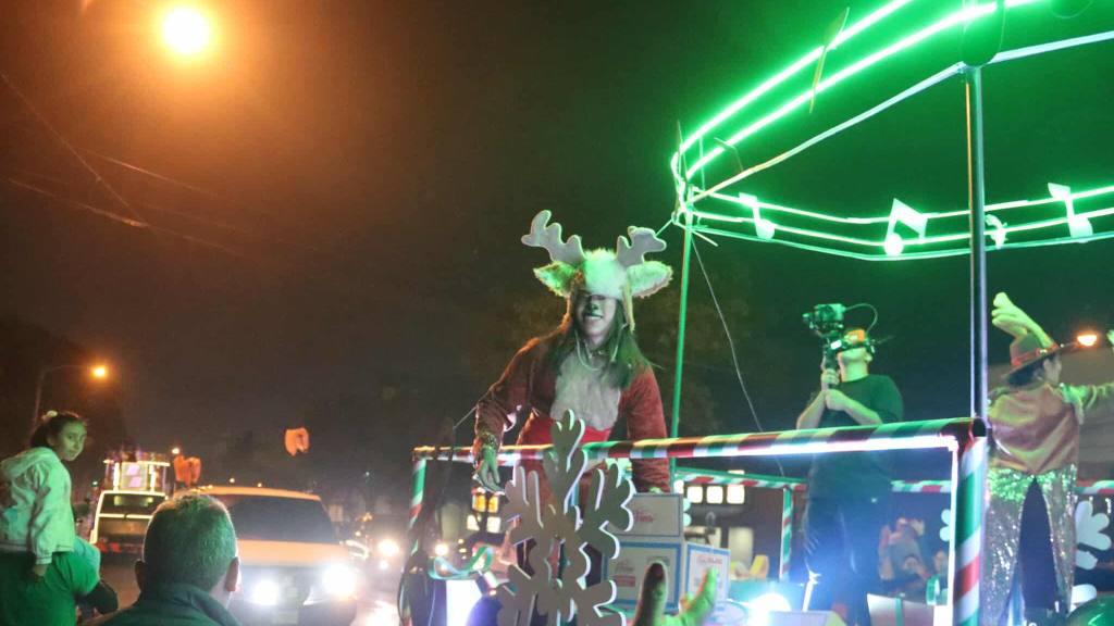 Desfile Navideño de B&B deleita a los capitalinos | Álex Meoño