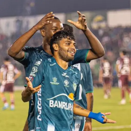 Kevin Macareño fue la gran figura al convertir doblete de goles a Comunicaciones 