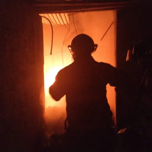 Controlan incendio en vivienda de la zona 3. ,Bomberos Voluntarios