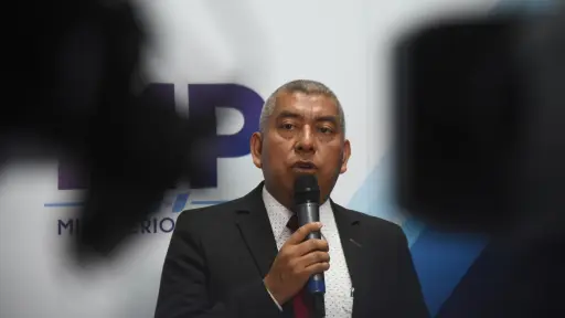 El jefe de la FECI, Rafael Curruchiche, en la conferencia de prensa para exponer avances del caso Unops: Corrupción Presidencial, el lunes 17 de noviembre.