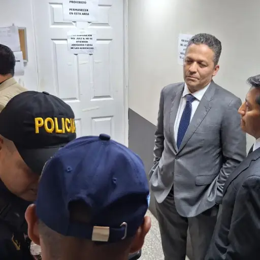 John Henry León, gerente de Fedecocagua, señalado en el caso Asodefir, se presentó a Tribunales el lunes 17 de noviembre de 2025. ,Ángel Oliva/EU