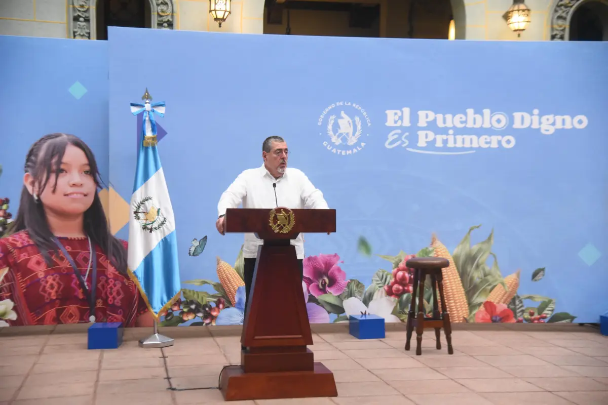 El presidente Bernardo Arévalo durante la conferencia de prensa "La Ronda", el viernes 14 de noviembre., Omar Solís/Emisoras Unidas