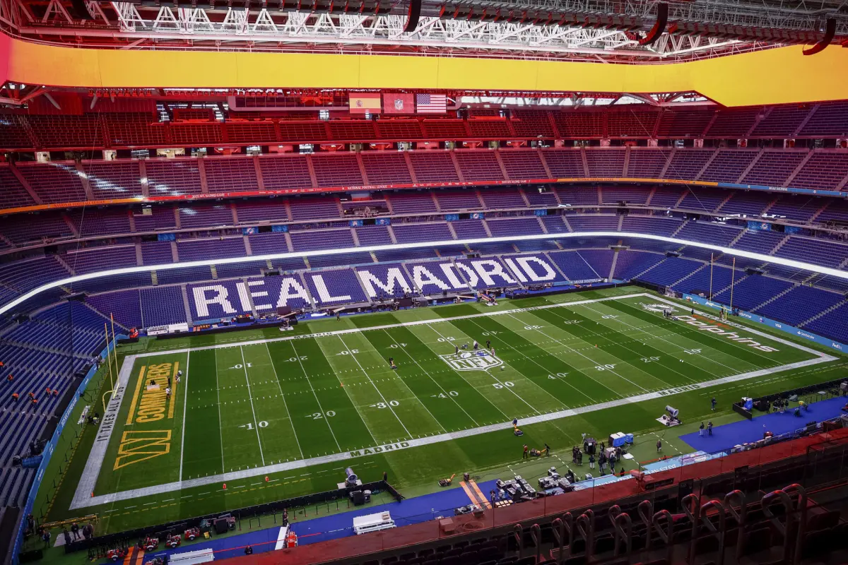 El estadio Santiago Bernabéu listo para recibir un partido de la NFL - EFE