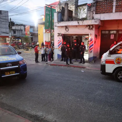El ataque armado ocurrió en una barbería de la zona 2 de Boca del Monte. ,Bomberos Voluntarios