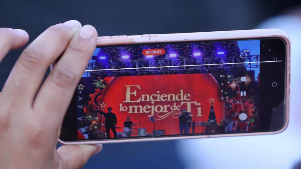 Inauguración del Árbol Gallo enciende la época navideña 2025 | Álex Meoño