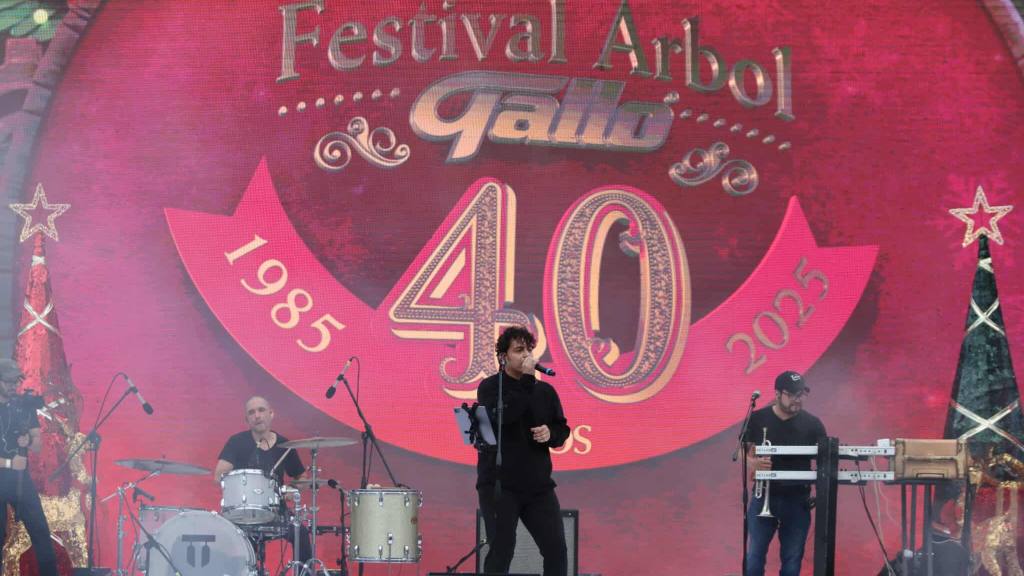 Inauguración del Árbol Gallo enciende la época navideña 2025 | Álex Meoño